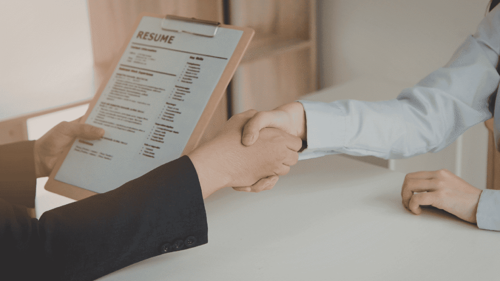 When to Hire a Fractional Marketing Consultant